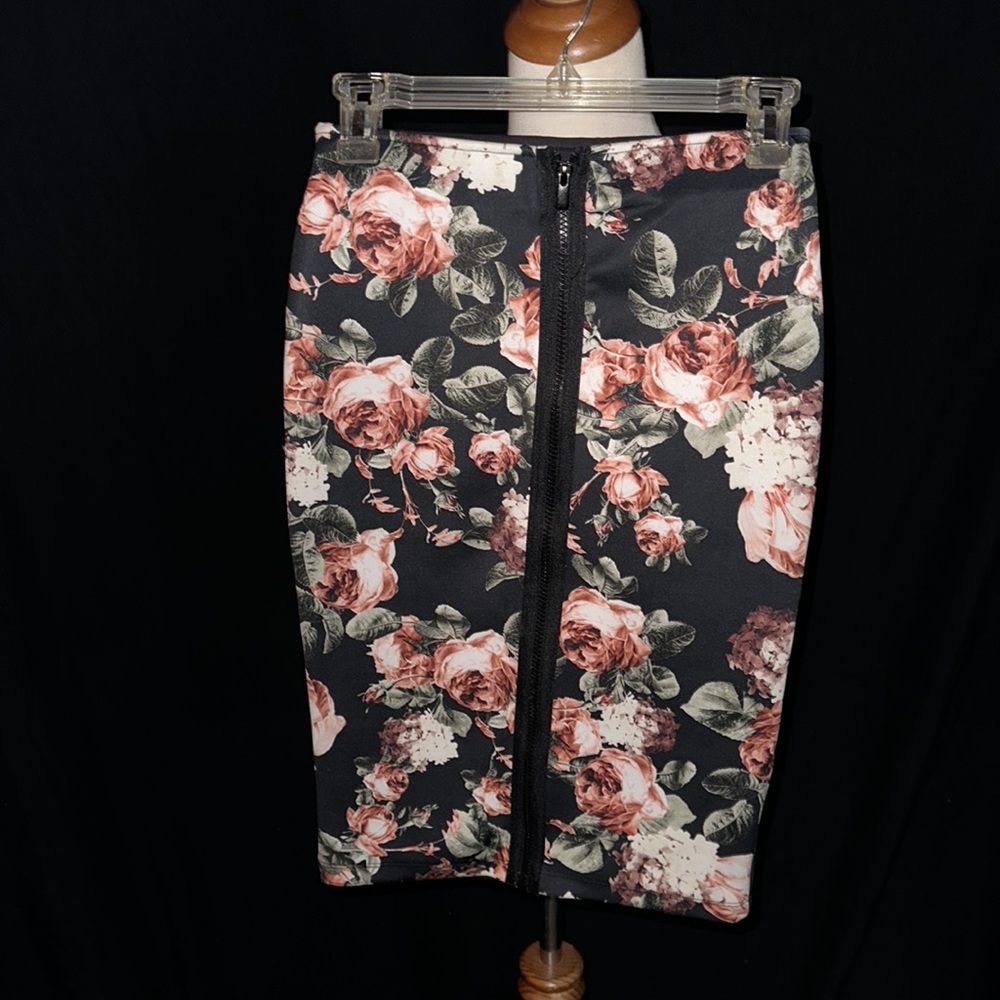 High waisted zip up pencil skirt